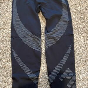 PINK Victoria's Secret Black and Gray Leggings